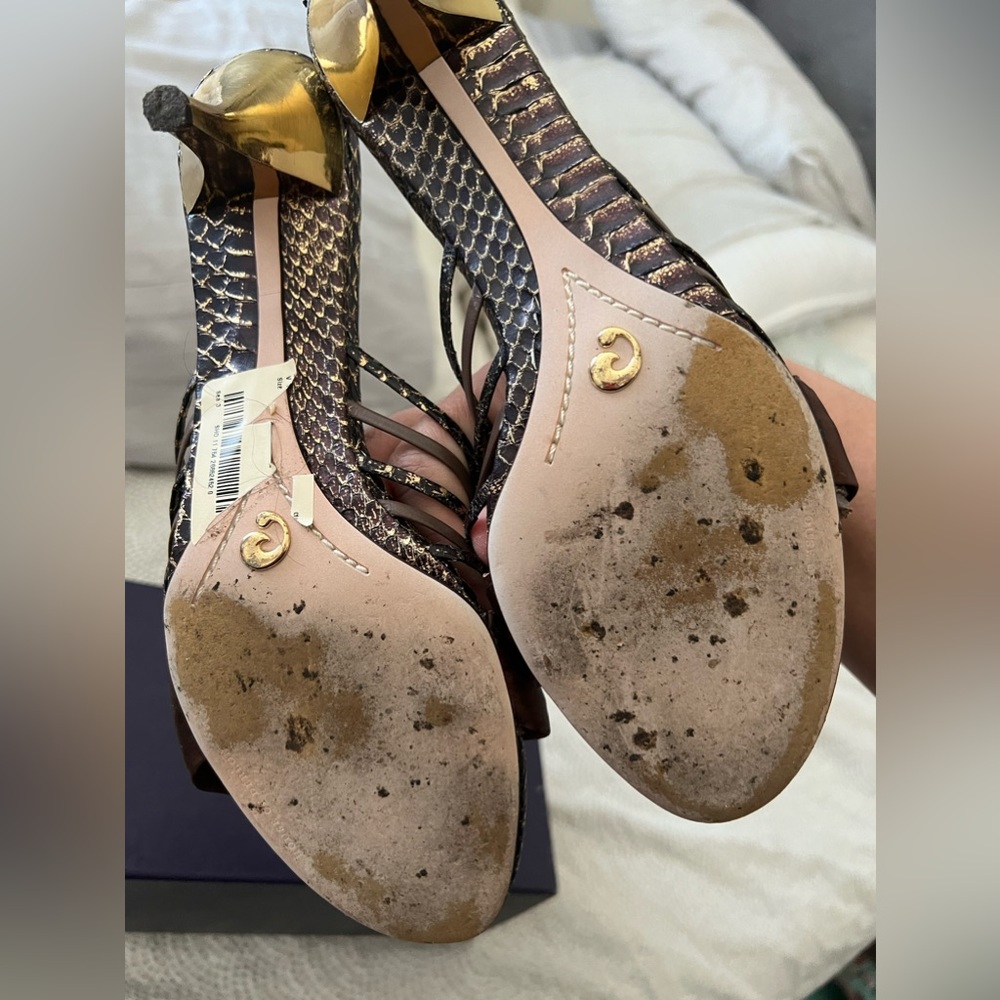 House of Dereon Sandal with small heel size 8 - Picture 2 of 5